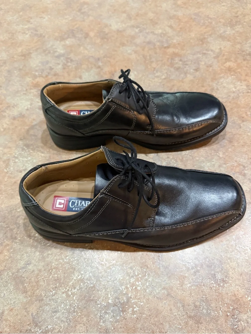 Men's Chaps Dress Shoes. Size 8.5